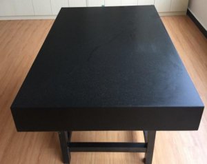 大理石工作臺大理石工作臺使用操作注意事項以及在什么情況下是可以涂油的